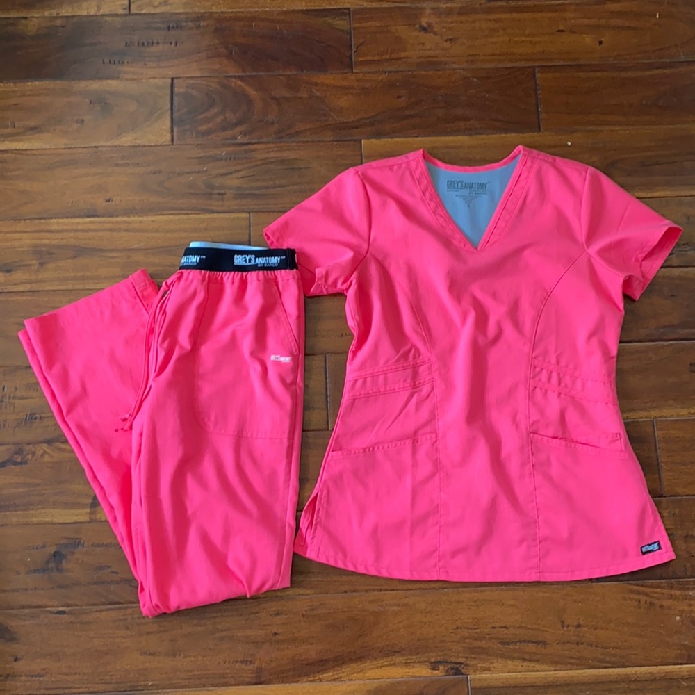 Hot Pink Grey’s Anatomy Scrubs Small/Small Tall Neon